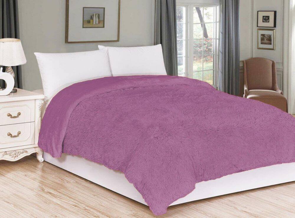 Luxusní deka s dlouhým vlasem fialová 150/200